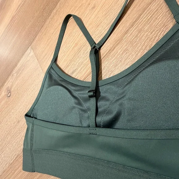 🟢 Reebok x Victoria Beckham chalk Green Sports Bra MED - Picture 7 of 9